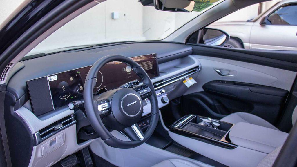 new 2025 Hyundai TUCSON Hybrid car, priced at $37,567