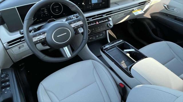 new 2025 Hyundai TUCSON Hybrid car, priced at $39,100