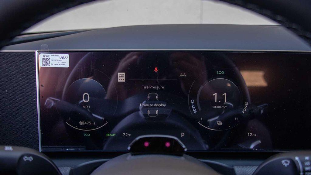 new 2025 Hyundai TUCSON Hybrid car, priced at $38,119