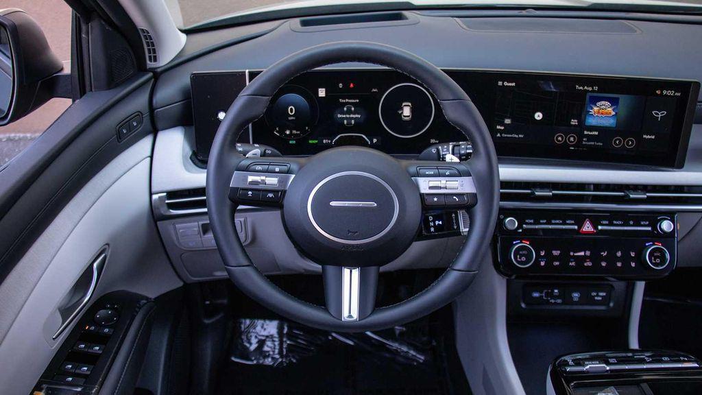 new 2025 Hyundai TUCSON Hybrid car, priced at $43,690