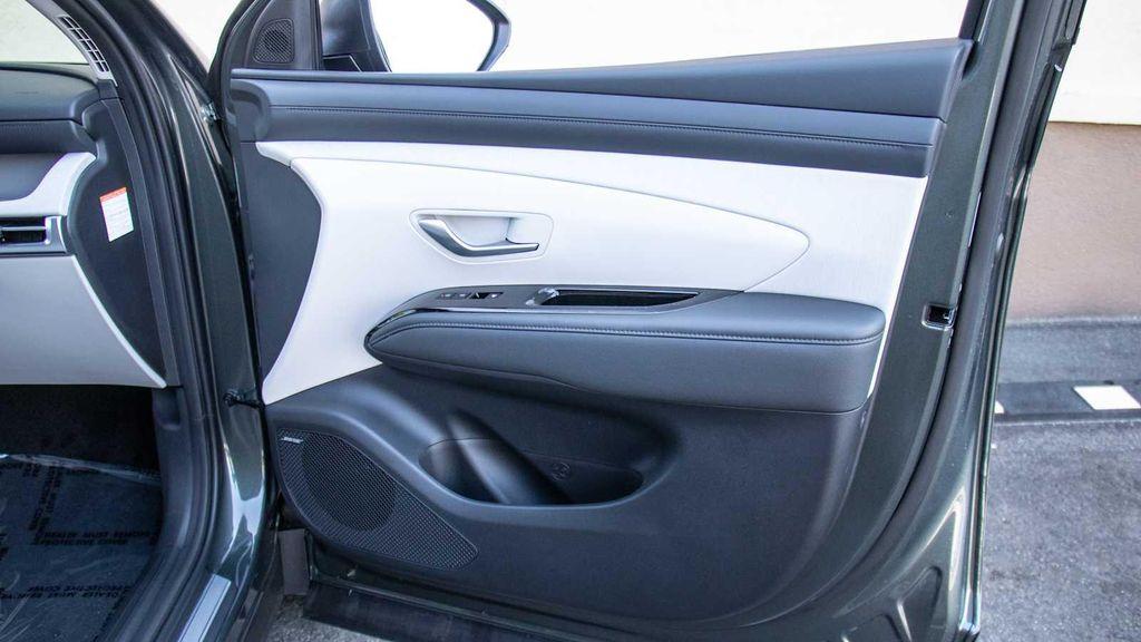 new 2025 Hyundai TUCSON Hybrid car, priced at $43,690