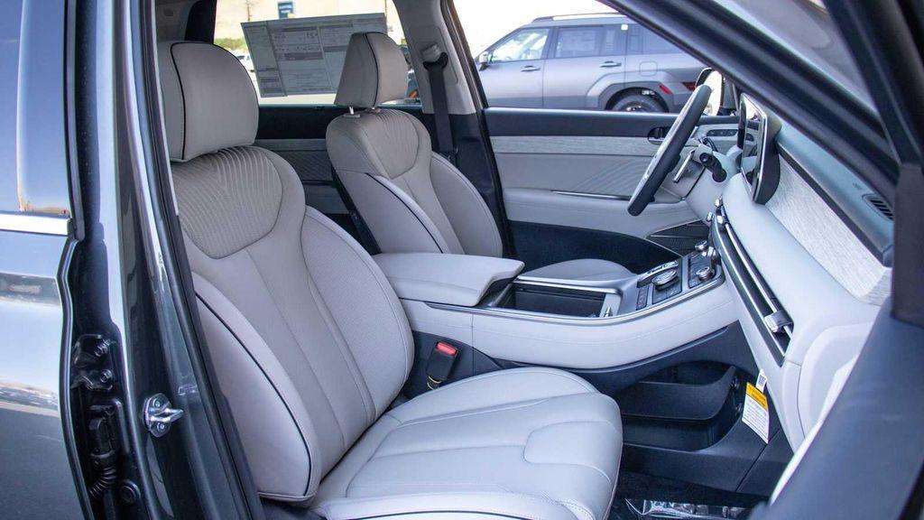 new 2025 Hyundai Palisade car, priced at $53,237