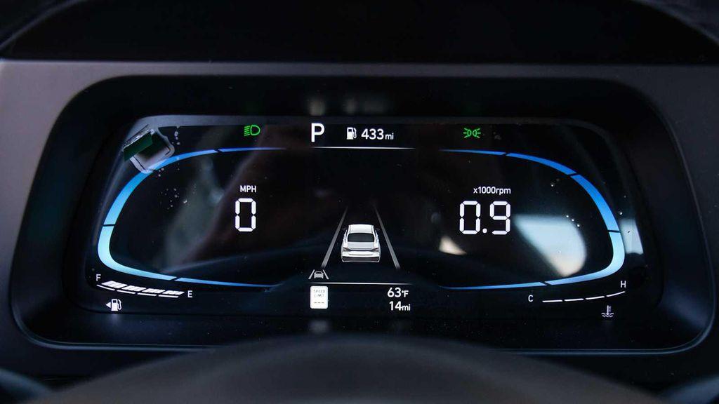 new 2025 Hyundai Elantra car, priced at $25,010