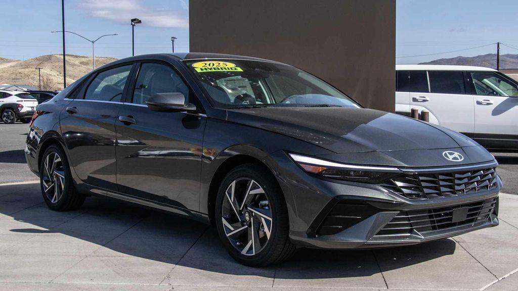 new 2025 Hyundai Elantra car, priced at $31,380