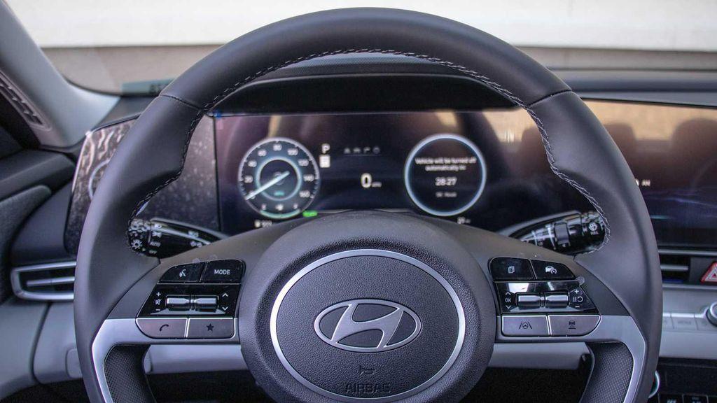 new 2025 Hyundai Elantra car, priced at $31,380