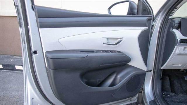 new 2025 Hyundai TUCSON Hybrid car, priced at $38,315