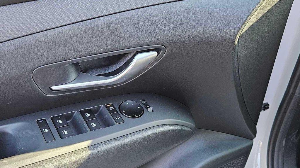 new 2025 Hyundai Tucson car, priced at $37,595