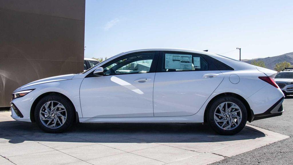 new 2025 Hyundai ELANTRA HEV car, priced at $27,710