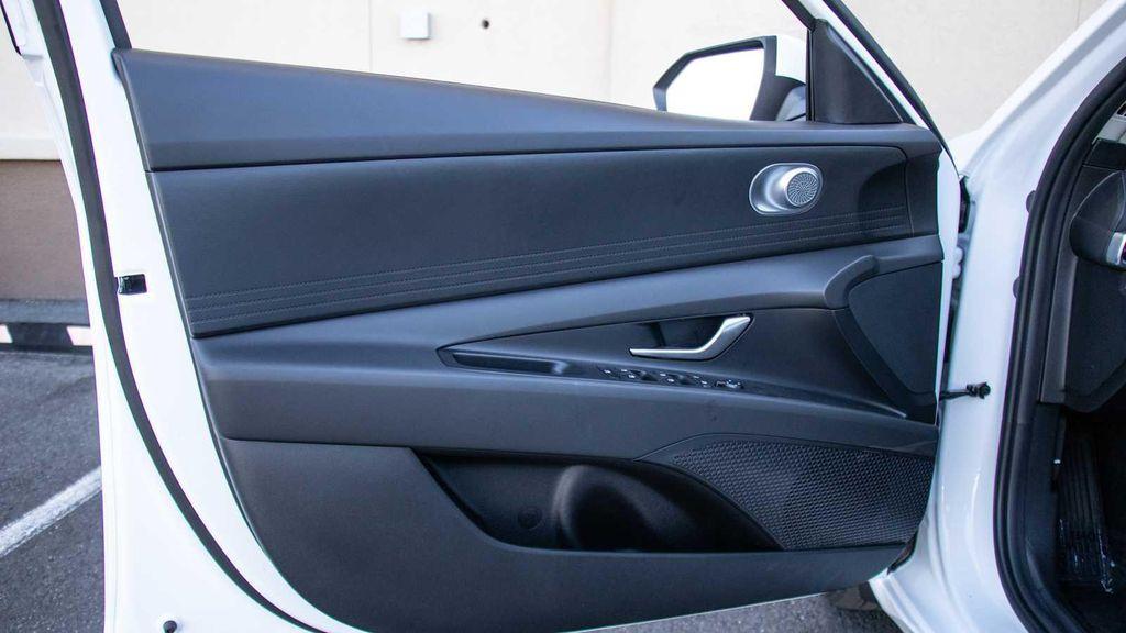 new 2025 Hyundai ELANTRA HEV car, priced at $27,710