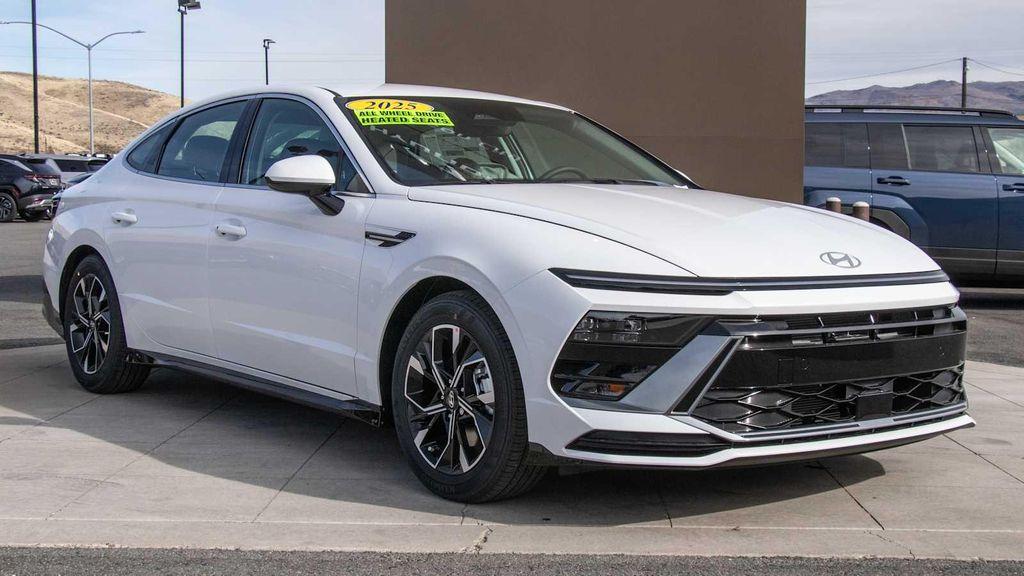 new 2025 Hyundai Sonata car, priced at $31,705