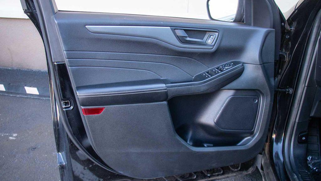 used 2023 Ford Escape car, priced at $21,650