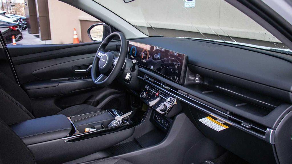 new 2026 Hyundai TUCSON Hybrid car, priced at $35,195