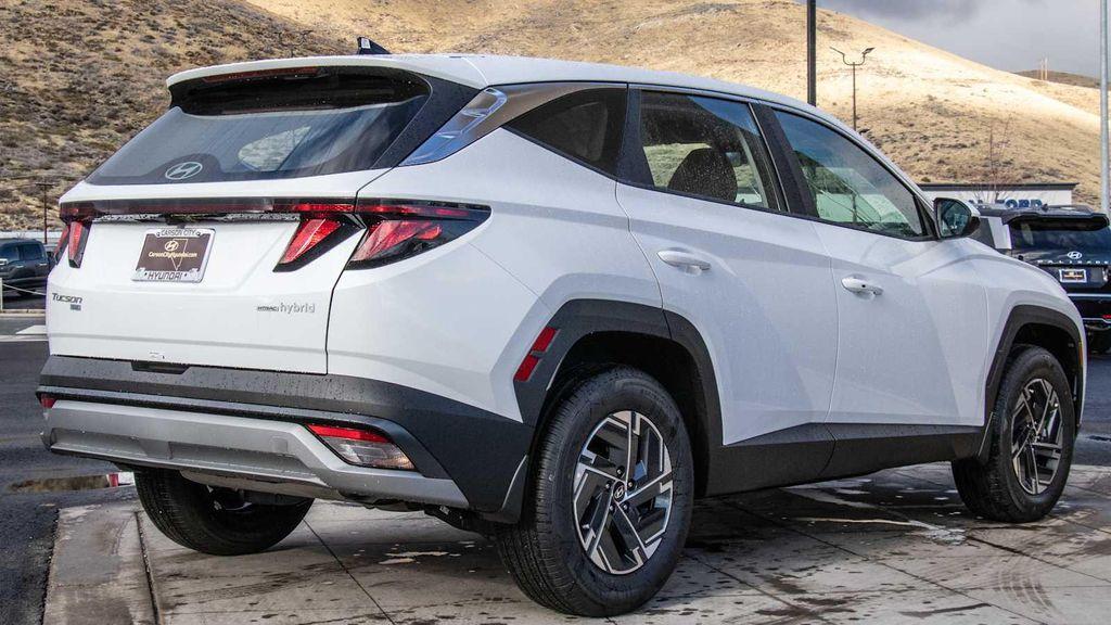 new 2026 Hyundai TUCSON Hybrid car, priced at $35,195