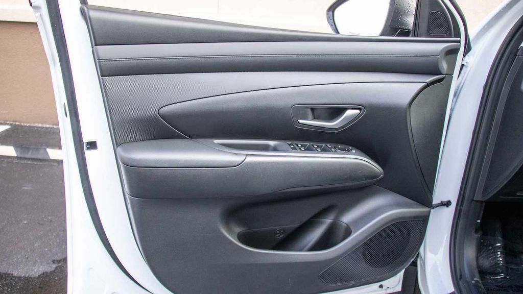 new 2026 Hyundai TUCSON Hybrid car, priced at $35,195