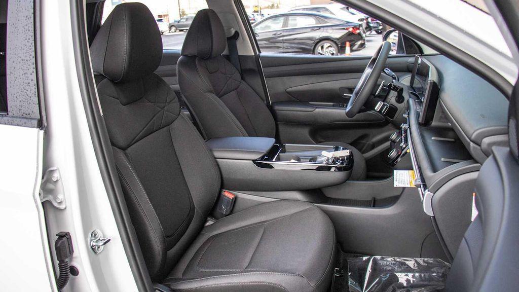 new 2026 Hyundai TUCSON Hybrid car, priced at $35,195