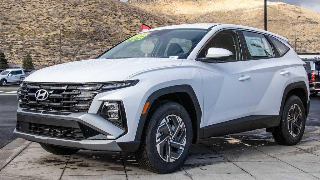 new 2026 Hyundai TUCSON Hybrid car, priced at $35,195