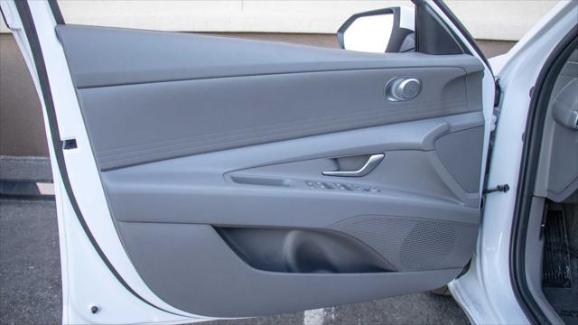 new 2025 Hyundai ELANTRA HEV car, priced at $27,630