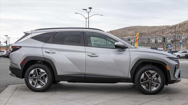 new 2025 Hyundai TUCSON Hybrid car, priced at $38,714