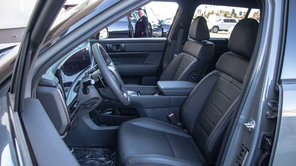 new 2025 Hyundai SANTA FE HEV car, priced at $49,956