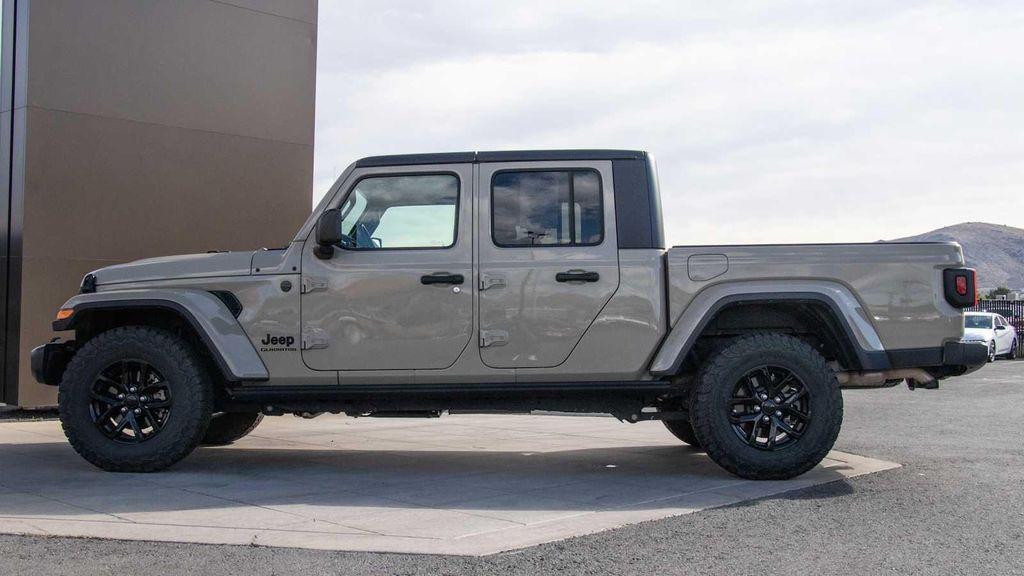 used 2022 Jeep Gladiator car, priced at $29,950