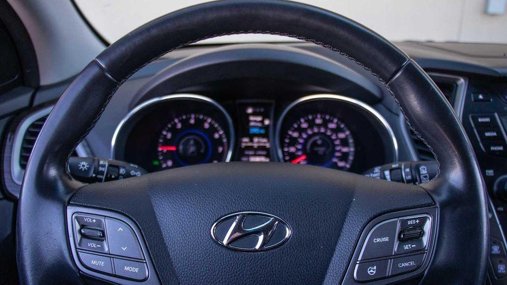 used 2013 Hyundai Santa Fe car, priced at $6,650