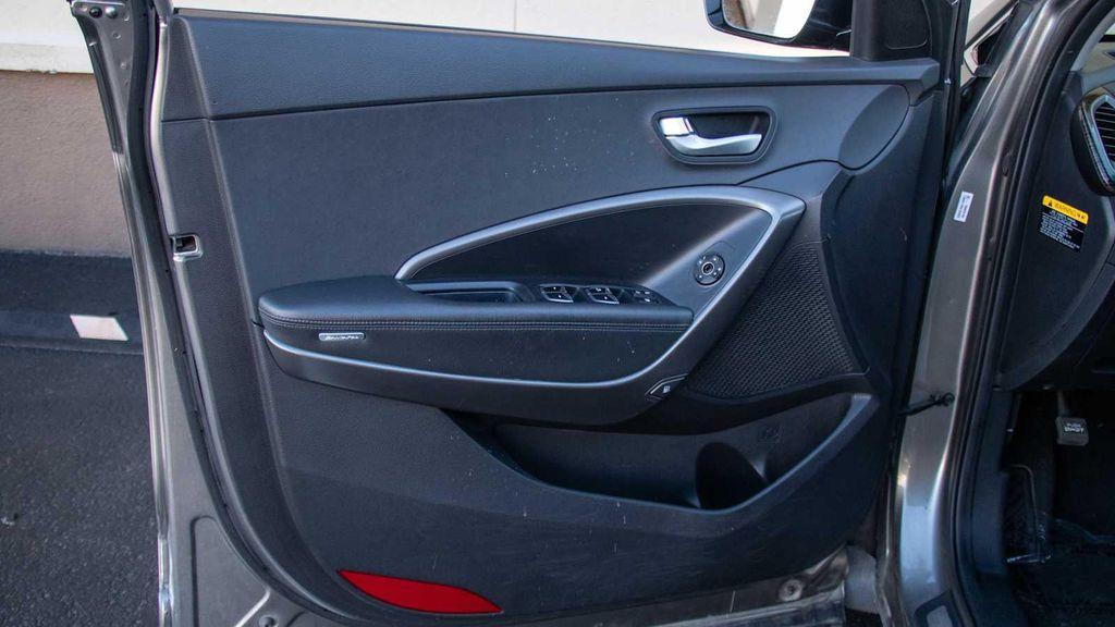 used 2013 Hyundai Santa Fe car, priced at $6,650