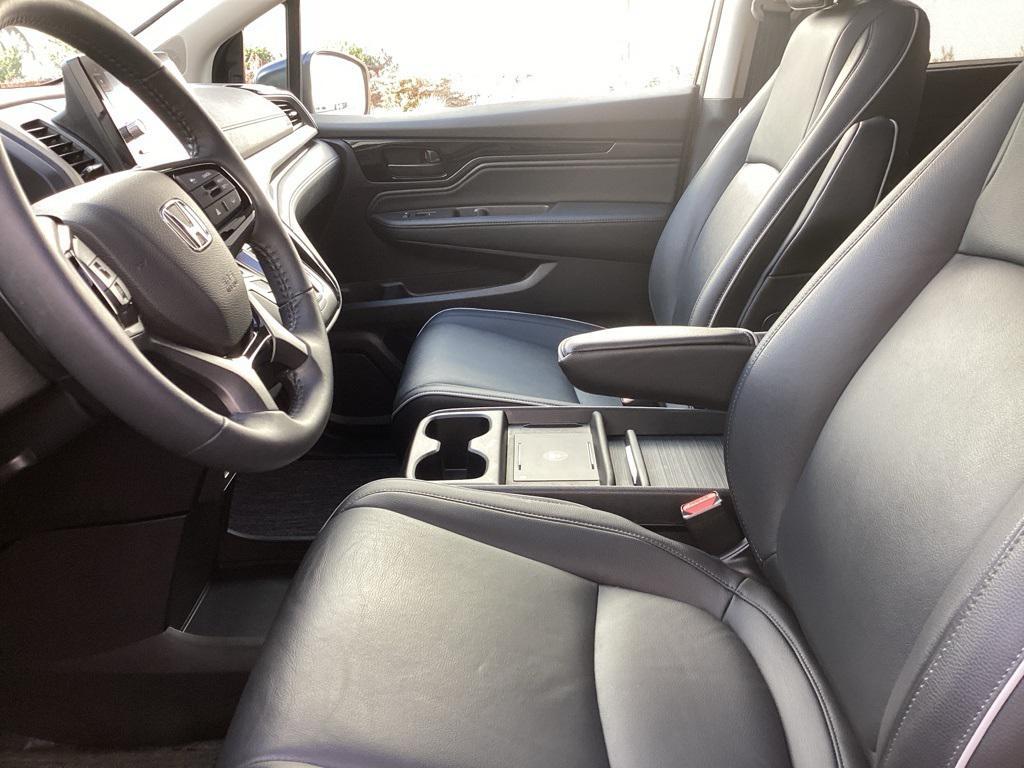 used 2025 Honda Odyssey car, priced at $42,981