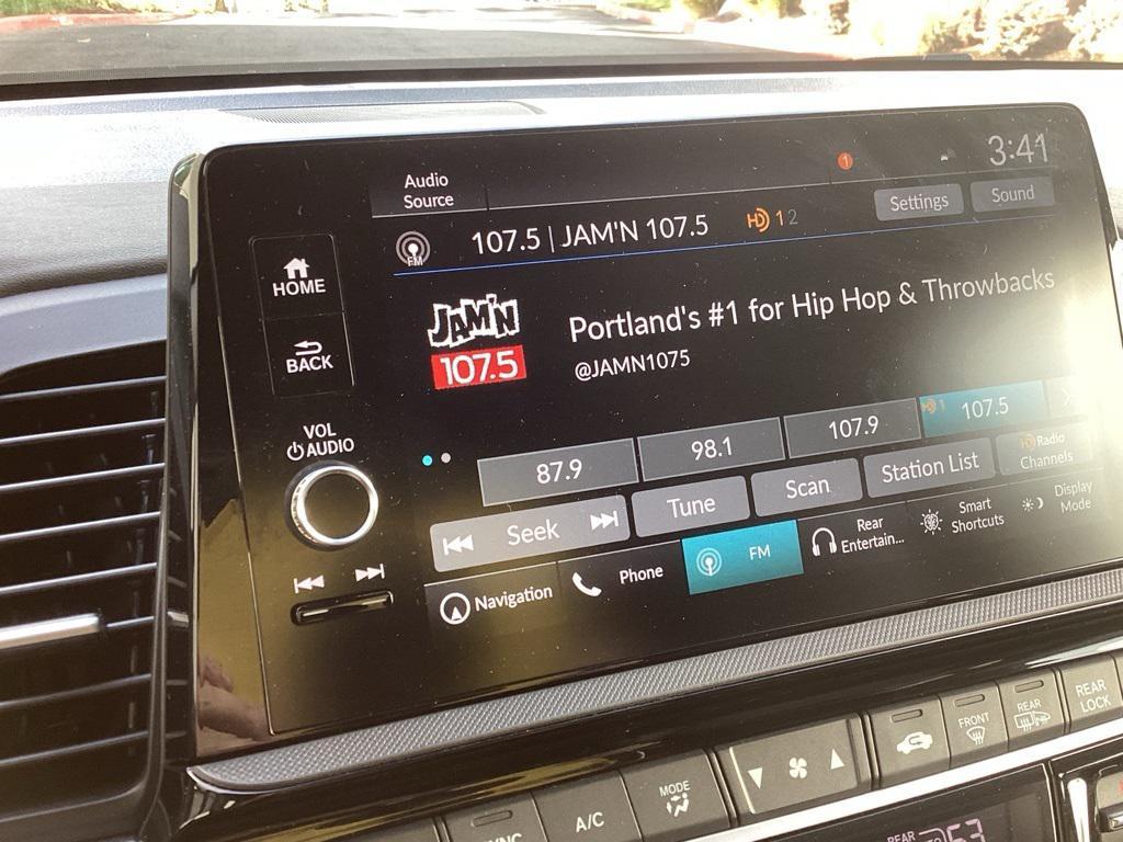 used 2025 Honda Odyssey car, priced at $42,981