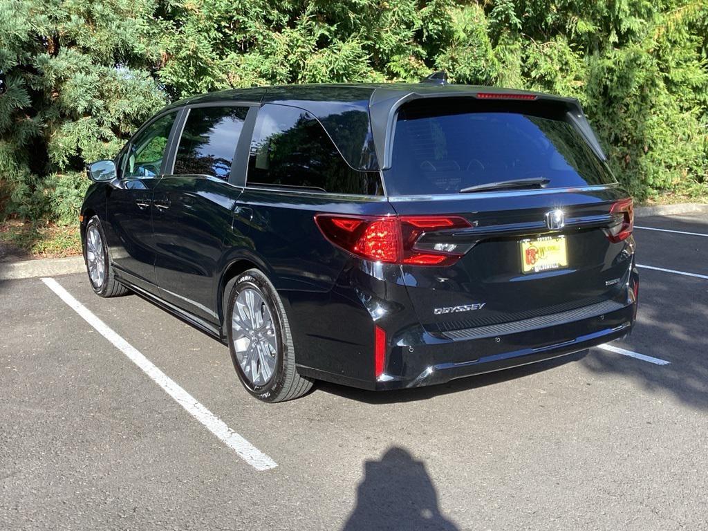 used 2025 Honda Odyssey car, priced at $42,981