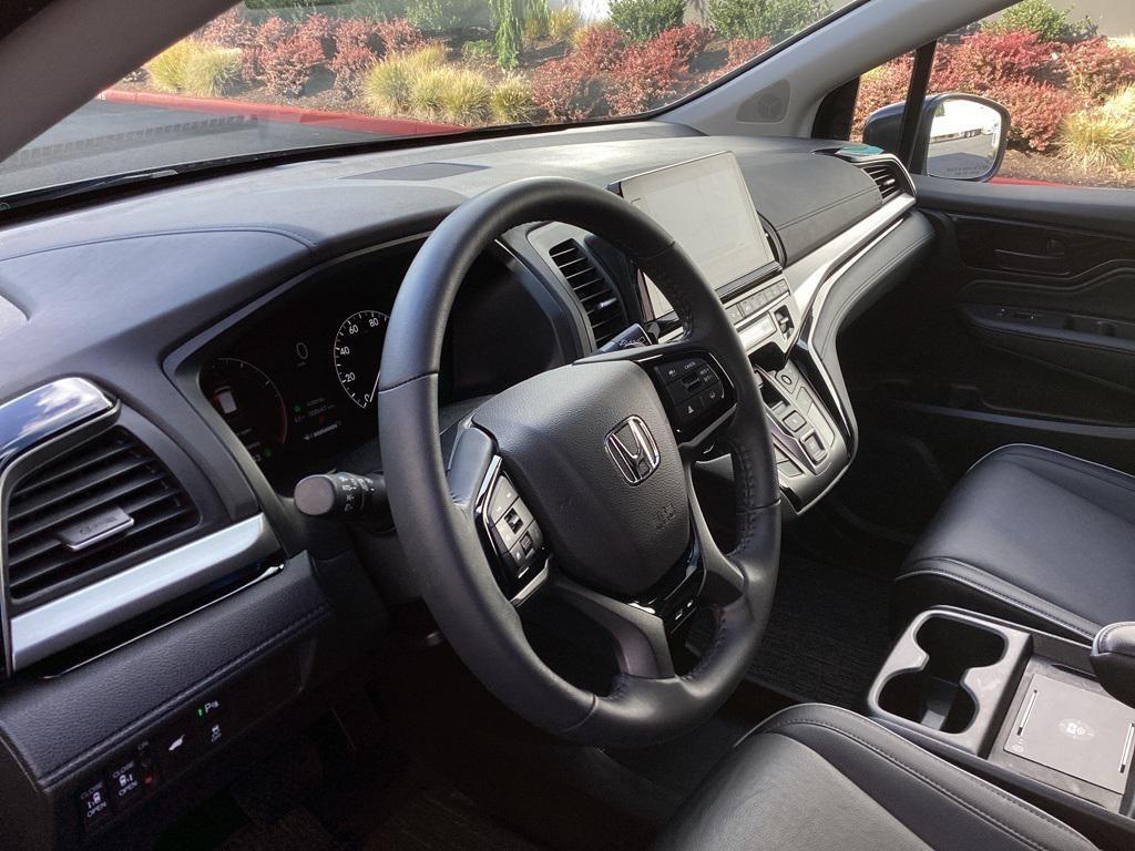 used 2025 Honda Odyssey car, priced at $42,981