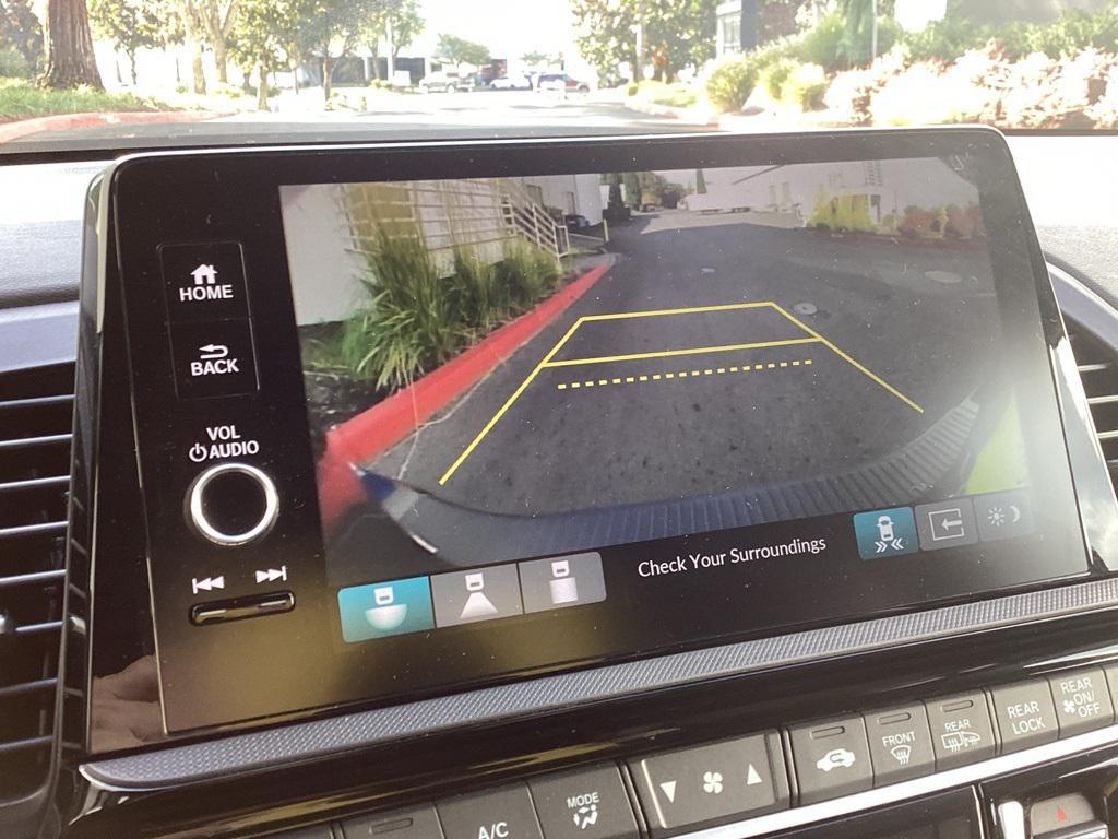 used 2025 Honda Odyssey car, priced at $42,981