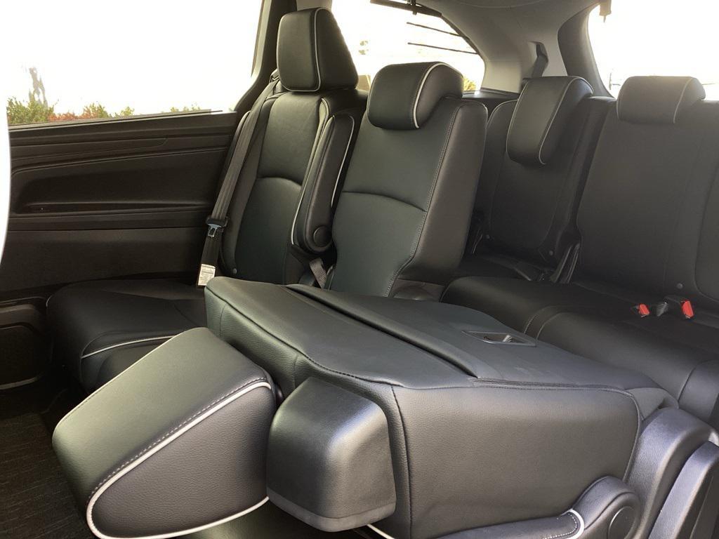 used 2025 Honda Odyssey car, priced at $42,981