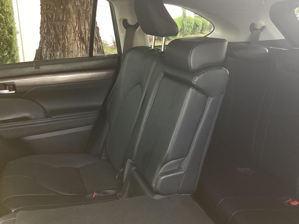 used 2023 Toyota Highlander car, priced at $41,974