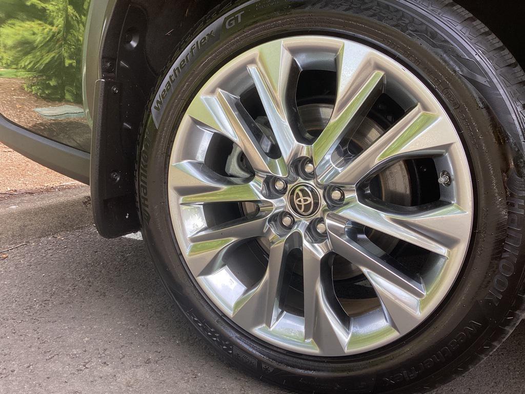 used 2023 Toyota Highlander car, priced at $41,974