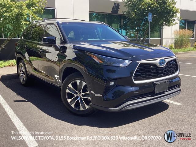used 2022 Toyota Highlander Hybrid car, priced at $43,850
