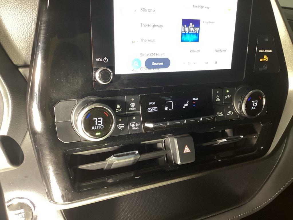 used 2023 Toyota Highlander car, priced at $33,981