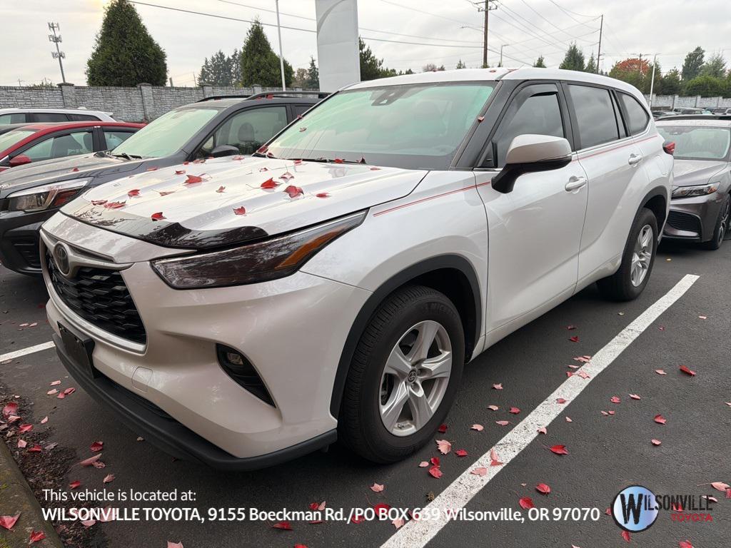 used 2023 Toyota Highlander car, priced at $33,981