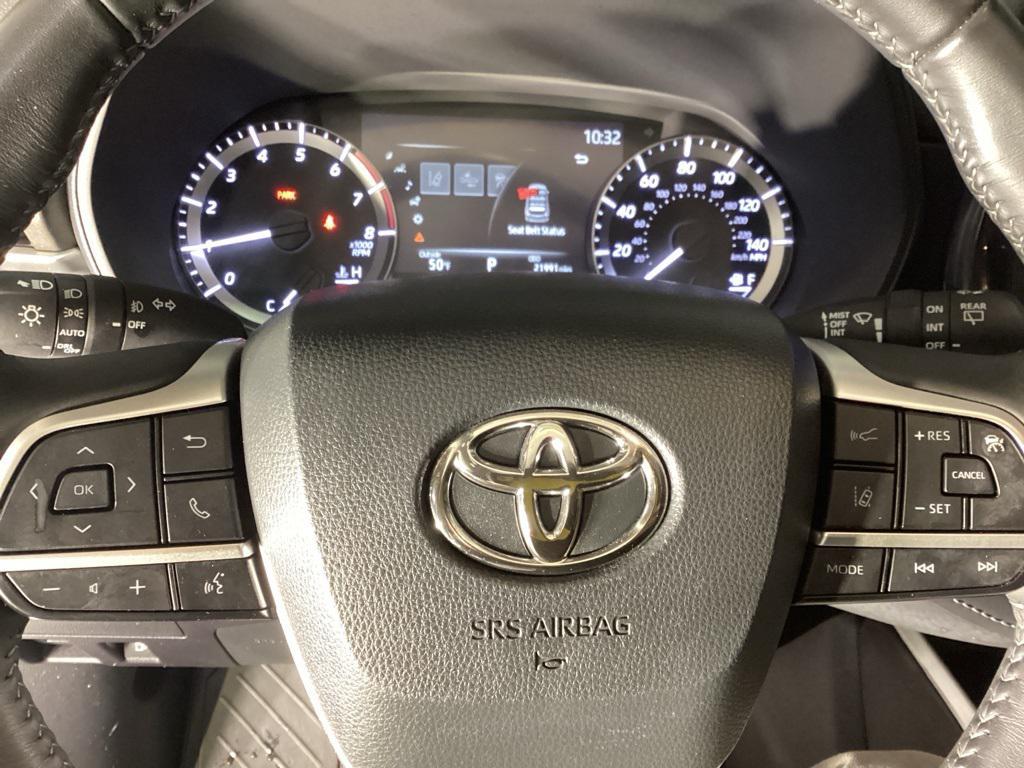 used 2023 Toyota Highlander car, priced at $33,981
