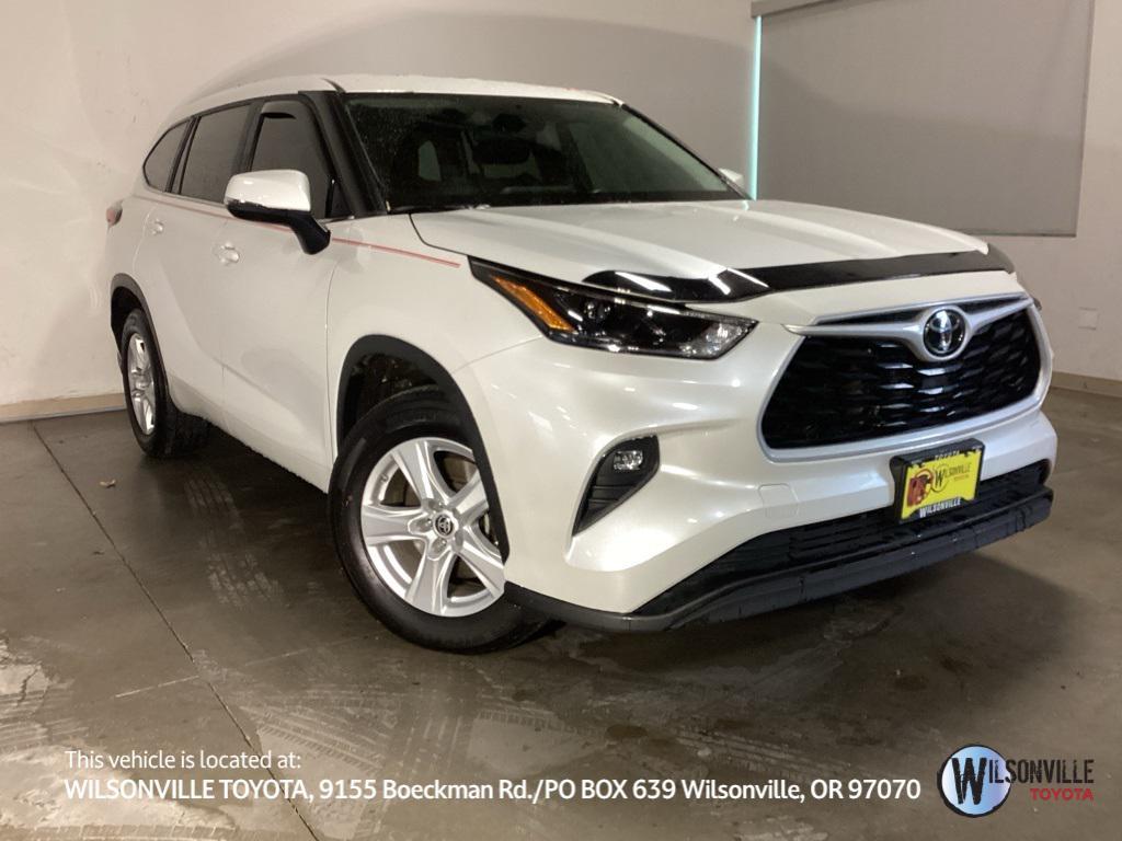 used 2023 Toyota Highlander car, priced at $33,981