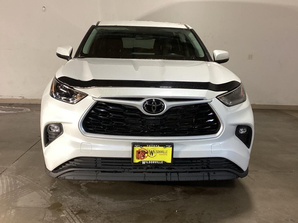 used 2023 Toyota Highlander car, priced at $33,981