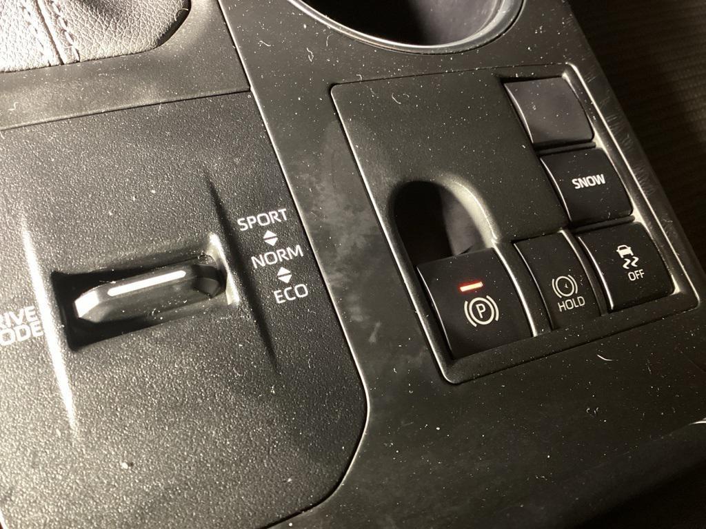 used 2023 Toyota Highlander car, priced at $33,981