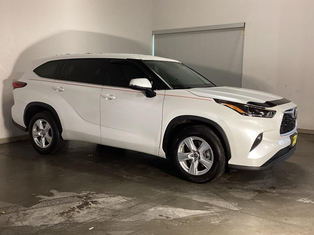 used 2023 Toyota Highlander car, priced at $33,981