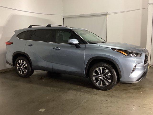 used 2023 Toyota Highlander car, priced at $36,981