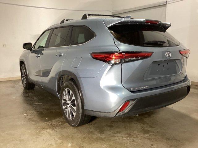 used 2023 Toyota Highlander car, priced at $36,981