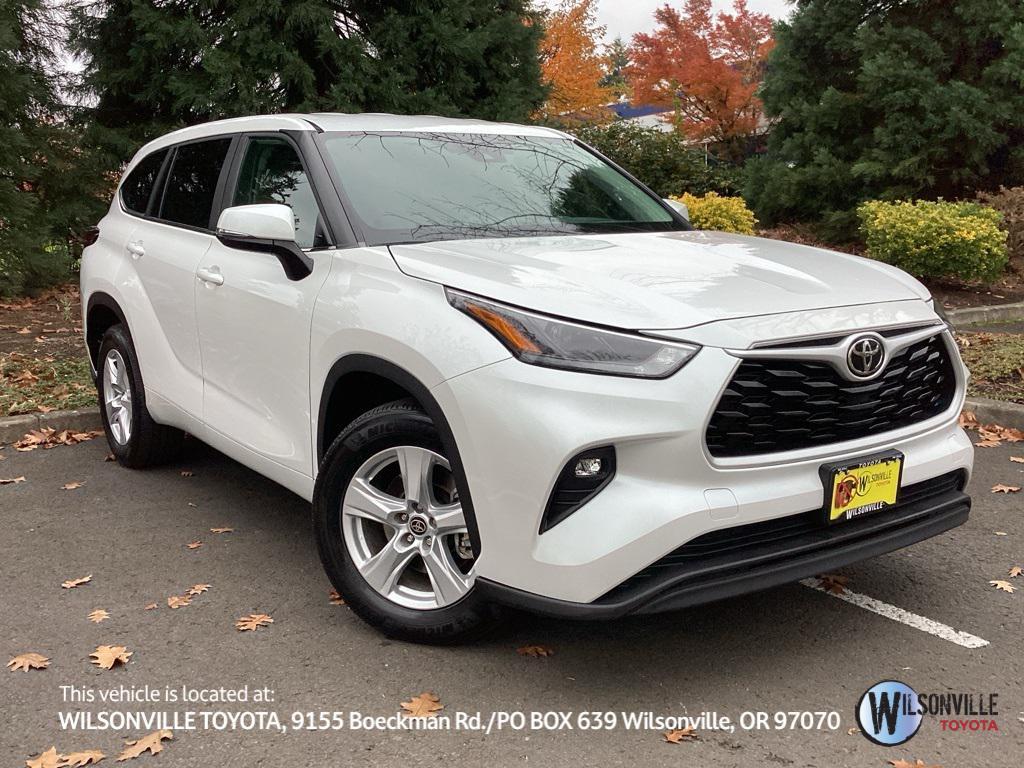 used 2023 Toyota Highlander car, priced at $32,385