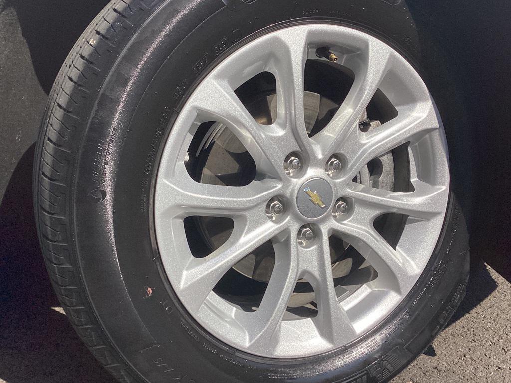 used 2021 Chevrolet Equinox car, priced at $18,981