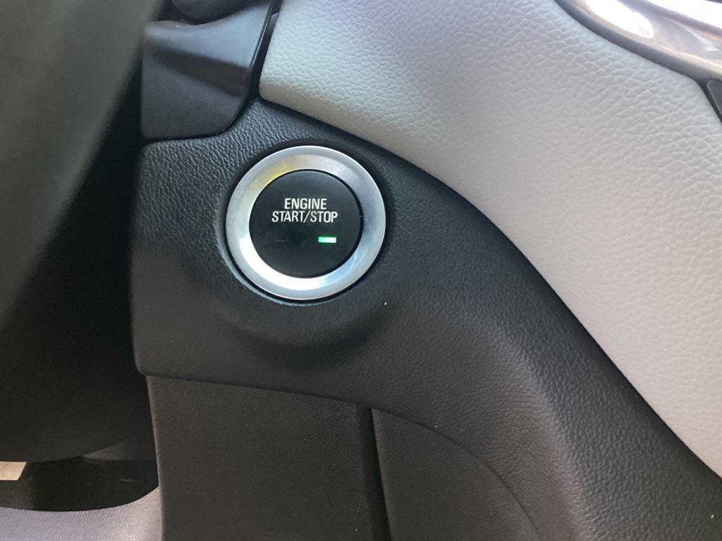 used 2021 Chevrolet Equinox car, priced at $18,981