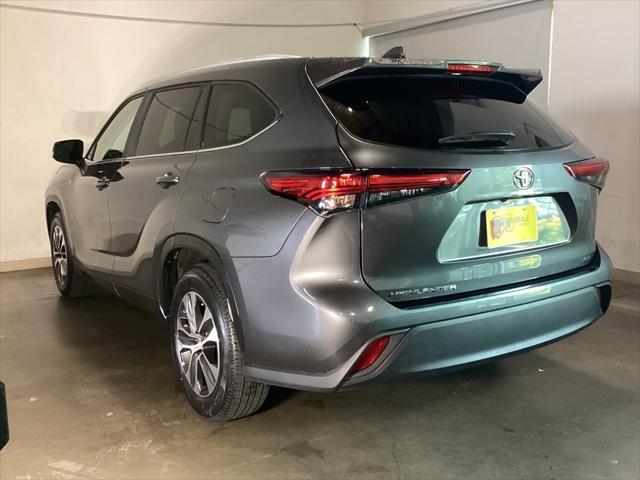 used 2023 Toyota Highlander car, priced at $36,698