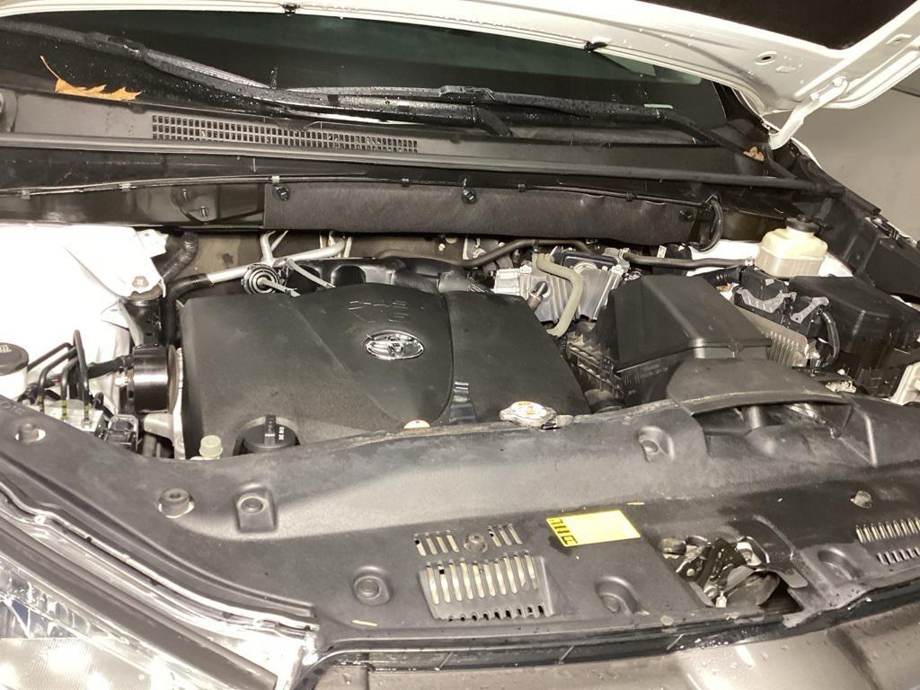 used 2018 Toyota Highlander car, priced at $22,481