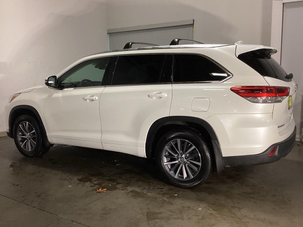 used 2018 Toyota Highlander car, priced at $22,481